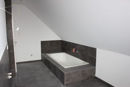 baustellenheld__fliesenarbeiten_neubau_01